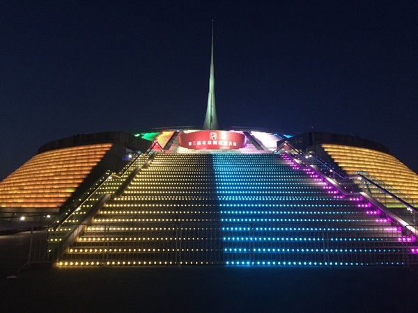 中華世紀壇建築华体汇公众号
升級改造調研【华体会app最新版
燈光】